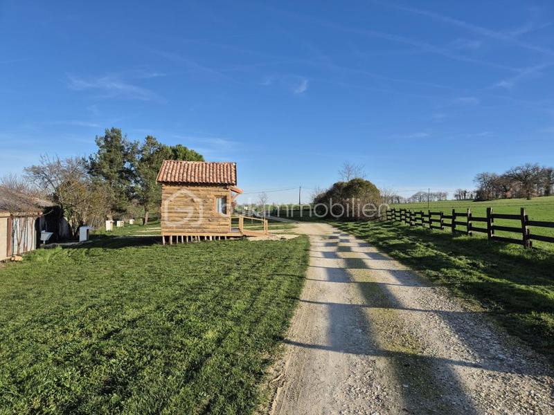 Propriété - 210 m² - 7 pièces