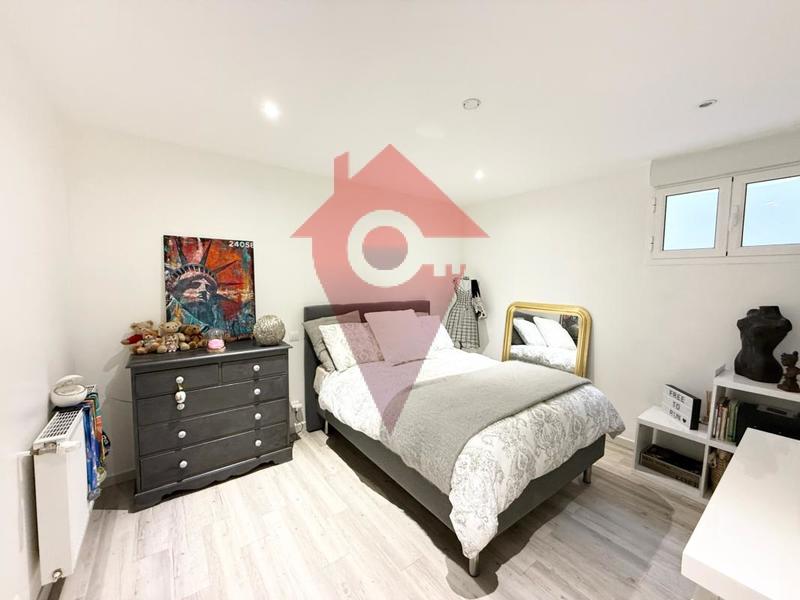 Appartement - 94 m² - 4 pièces