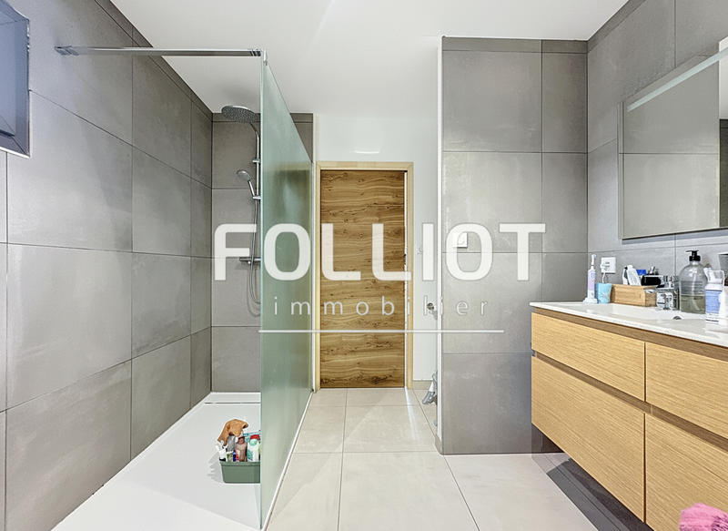 Maison - 166 m² - 7 pièces