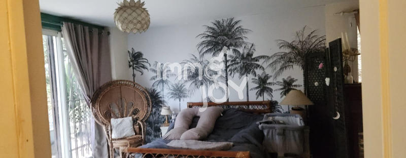 Propriété - 250 m² - 11 pièces