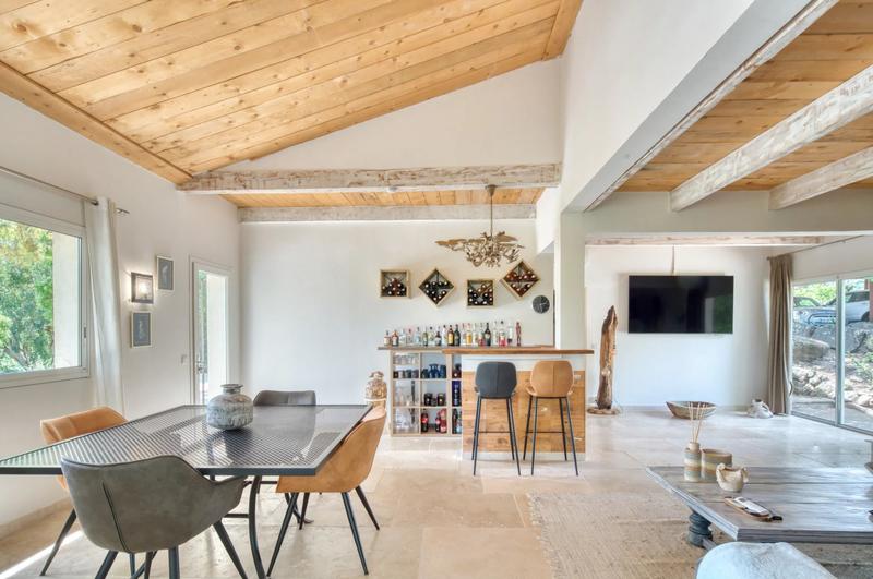 Maison de domaine équestre - 524 m² - 9 pièces