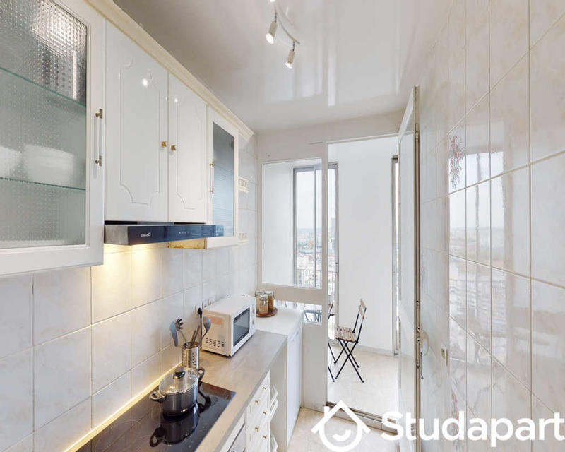 Chambre - 70 m² - 1 pièce