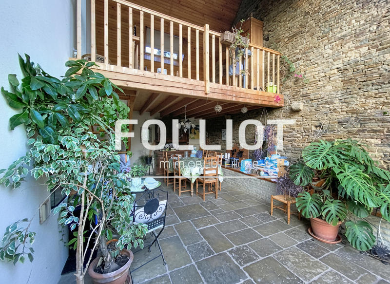 Maison - 253 m² - 8 pièces