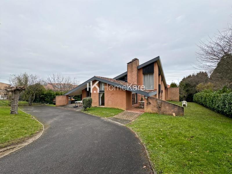 Villa - 163 m² - 6 pièces