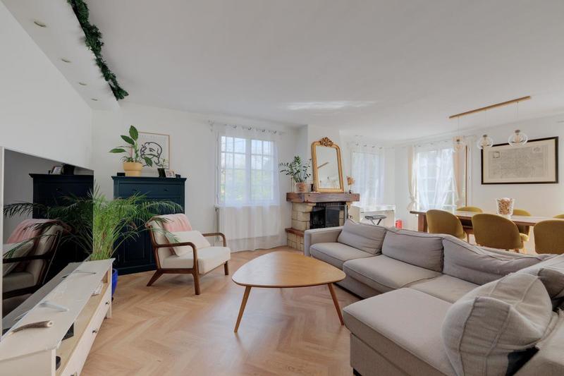 Maison - 143 m² - 5 pièces