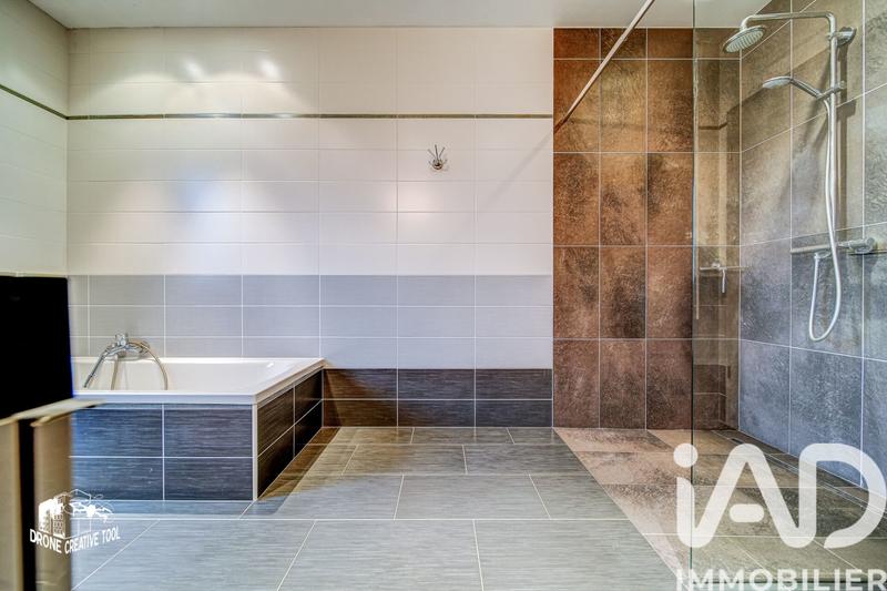 Maison - 264 m² - 6 pièces