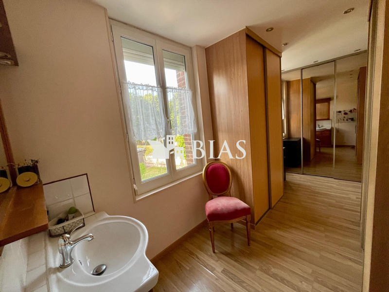 Maison - 236 m² - 7 pièces