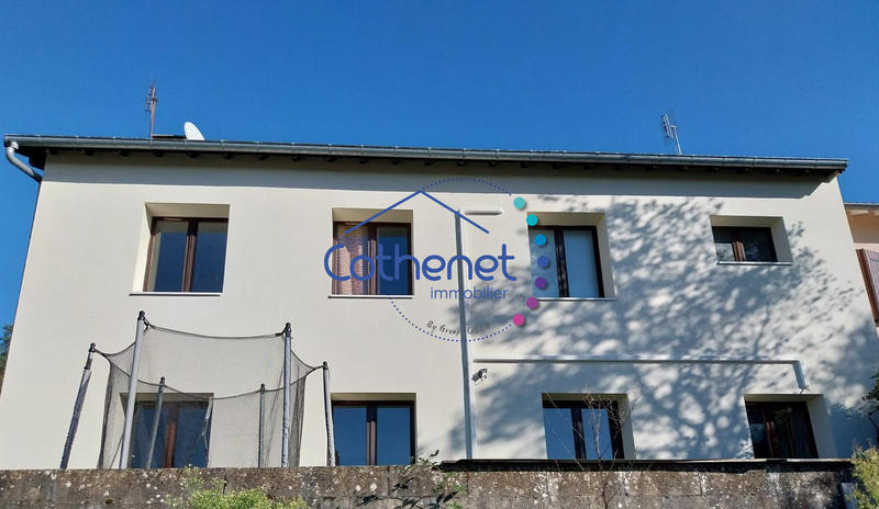 Villa - 100 m² - 5 pièces