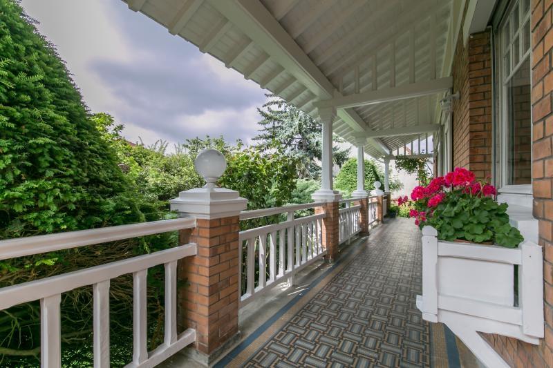 Propriété - 200 m² - 8 pièces