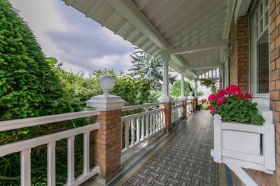 Propriété - 200 m² - 8 pièces