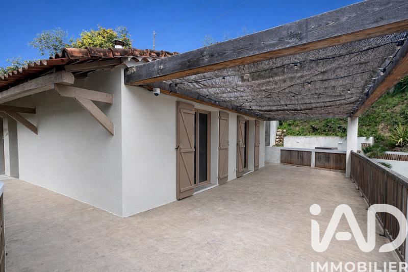Maison - 143 m² - 5 pièces