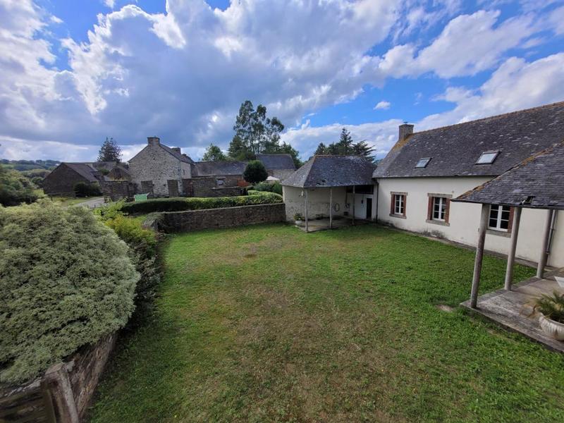 Maison - 222 m² - 12 pièces