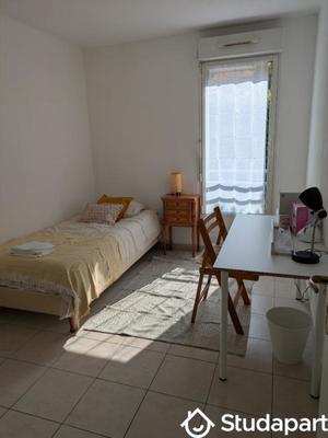 Chambre - 11 m² - 1 pièce