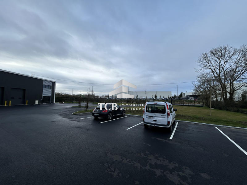 Local d'activités - 173 m²