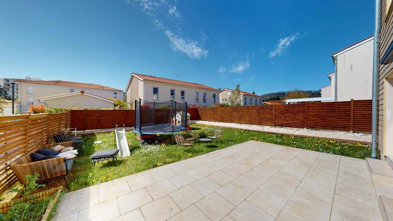 Maison - 102 m² - 5 pièces