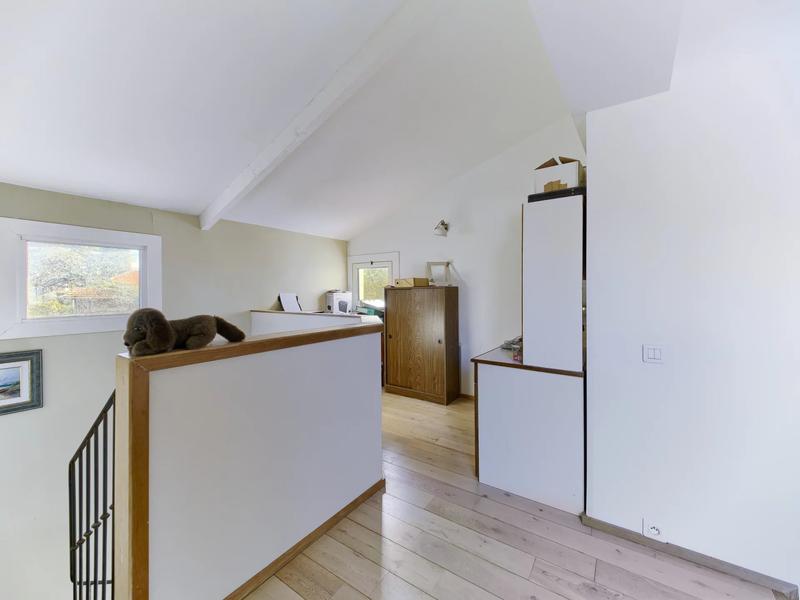 Villa - 215 m² - 6 pièces