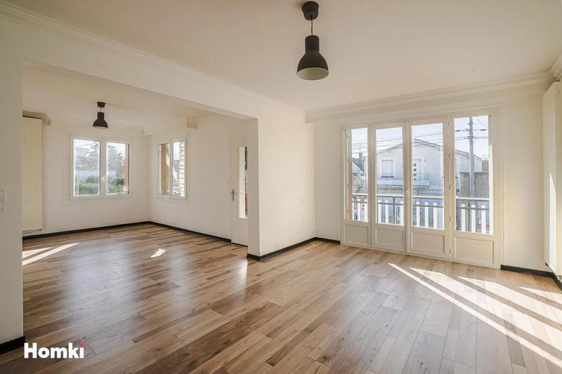 Maison - 181 m² - 7 pièces