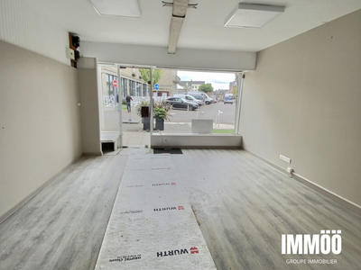 Local commercial - 146 m² - 5 pièces