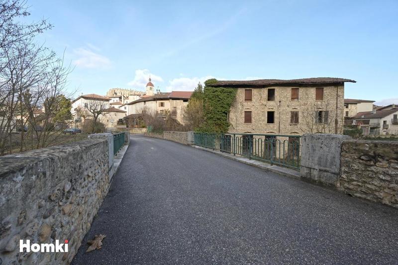 Divers - 742 m² - 30 pièces