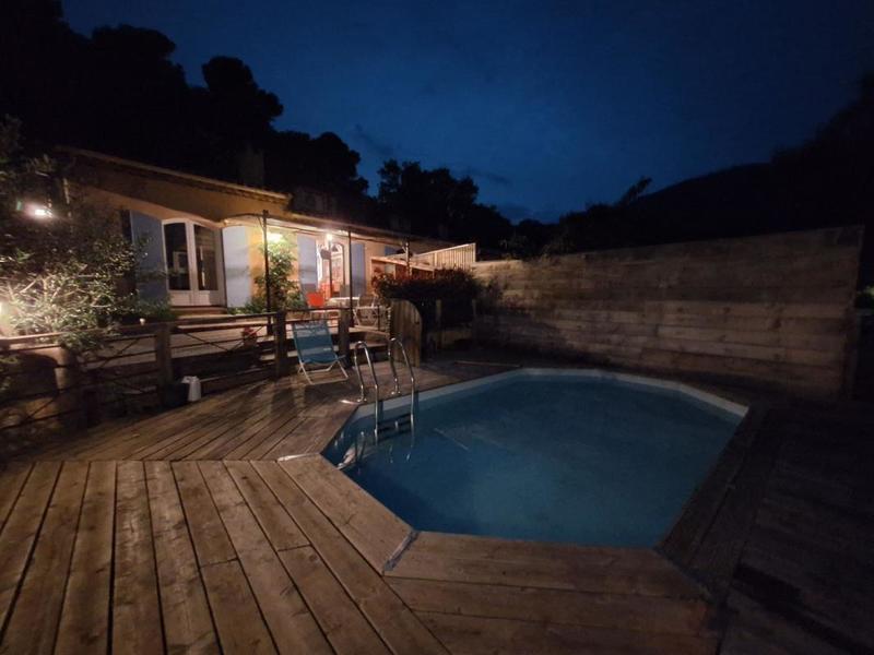 Propriété - 210 m² - 8 pièces