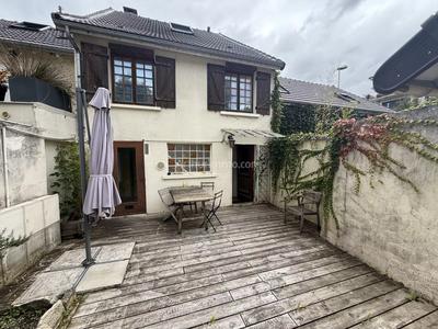 Maison - 88 m² - 4 pièces