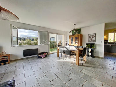 Maison - 111 m² - 5 pièces