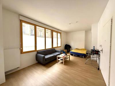 Studio - 30 m² - 1 pièce