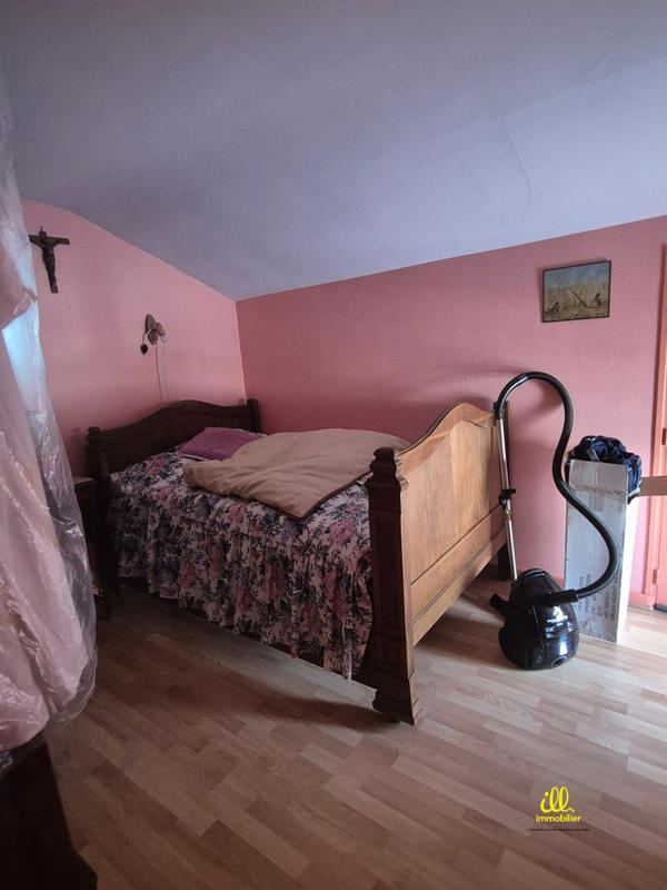 Maison - 216 m² - 10 pièces