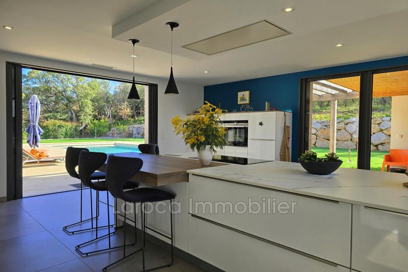 Villa - 280 m² - 5 pièces