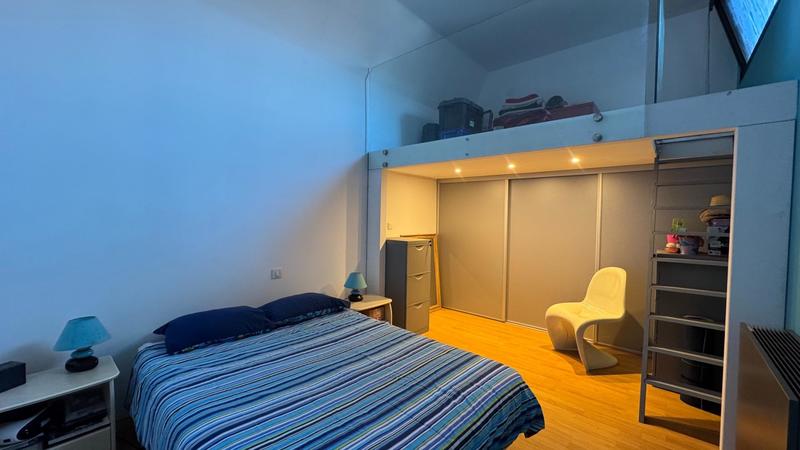 Loft - 177 m² - 5 pièces