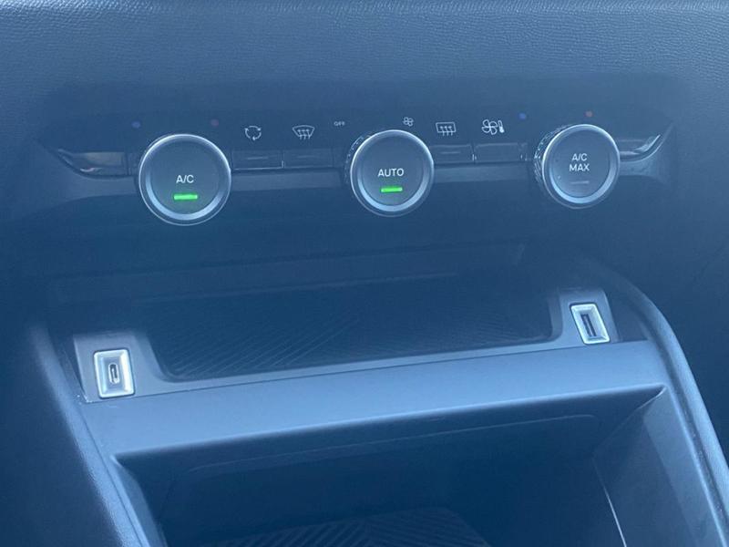 Citroën C4 III BlueHDi 130 s&amp;amp;S Eat8 Shine