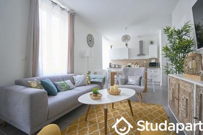 Chambre - 11 m² - 1 pièce