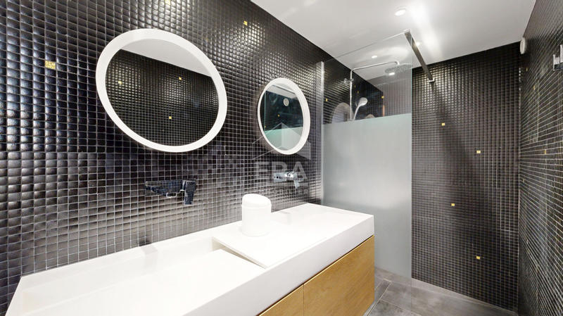 Appartement - 225 m² - 6 pièces