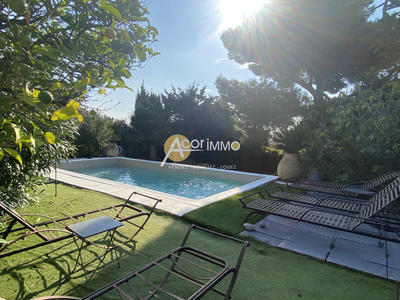 Maison - 250 m² - 8 pièces