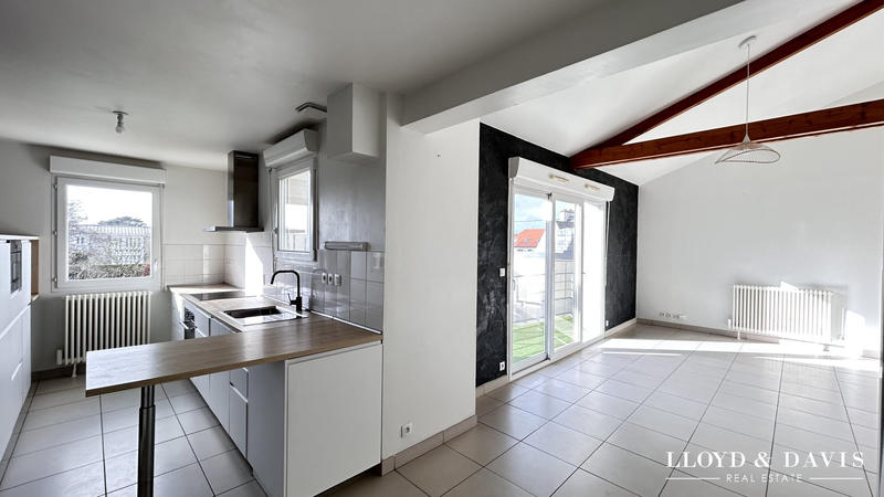 Appartement - 64 m² - 3 pièces