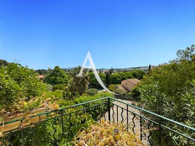 Maison - 98 m² - 4 pièces