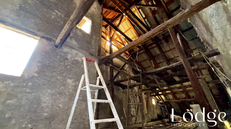 Appartement - 100 m² - 5 pièces