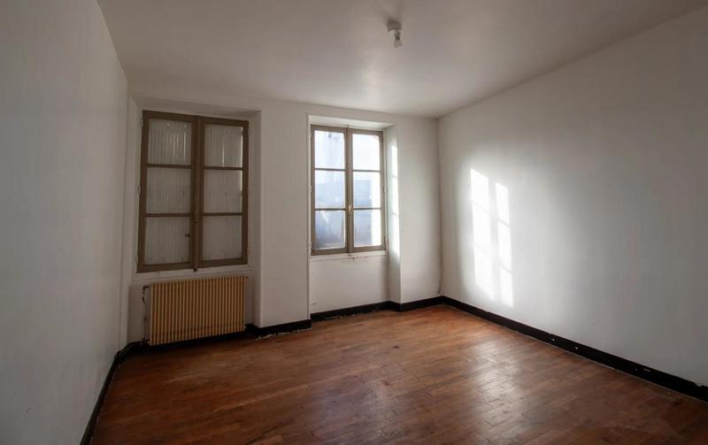 Appartement - 240 m² - 10 pièces