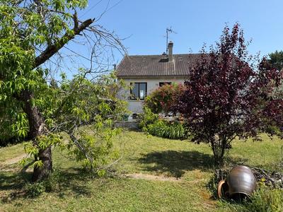 Maison - 90 m² - 5 pièces