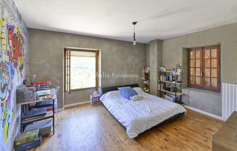 Maison - 158 m² - 7 pièces