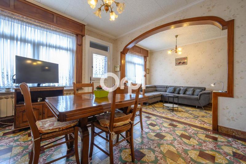 Maison - 95 m² - 4 pièces