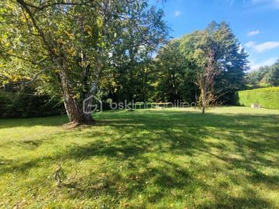 Maison - 240 m² - 10 pièces