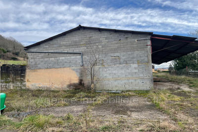 Maison - 350 m² - 1 pièce