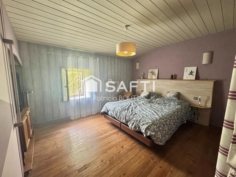 Maison - 265 m² - 8 pièces