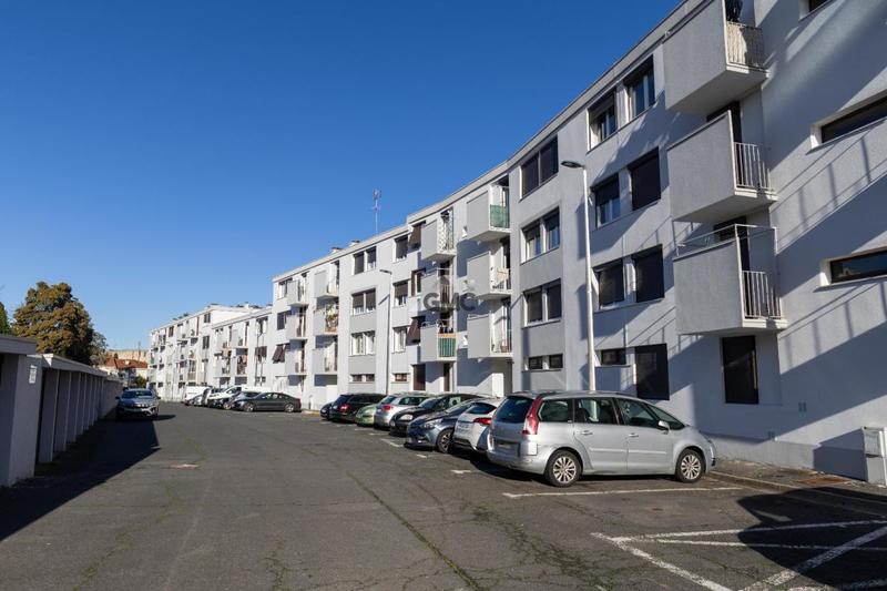 Appartement - 82 m² - 4 pièces