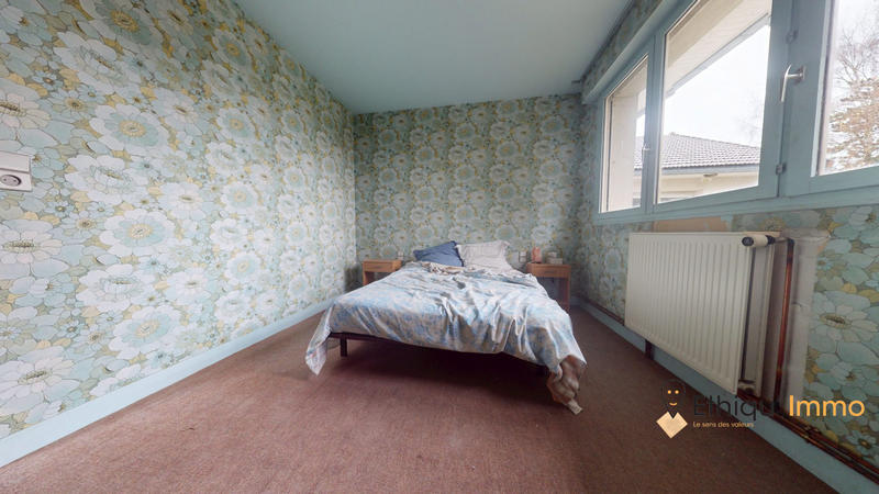 Maison - 385 m² - 9 pièces