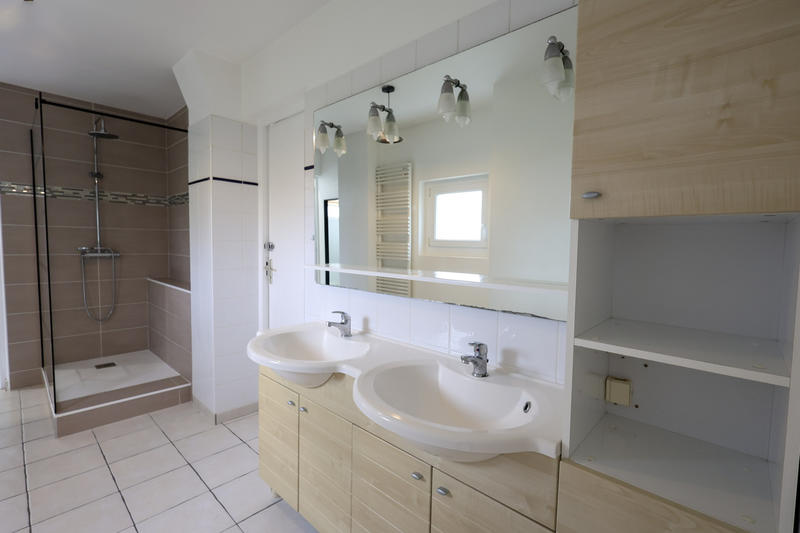 Maison - 82 m² - 5 pièces