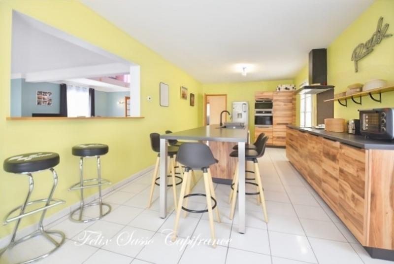 Maison - 220 m² - 6 pièces