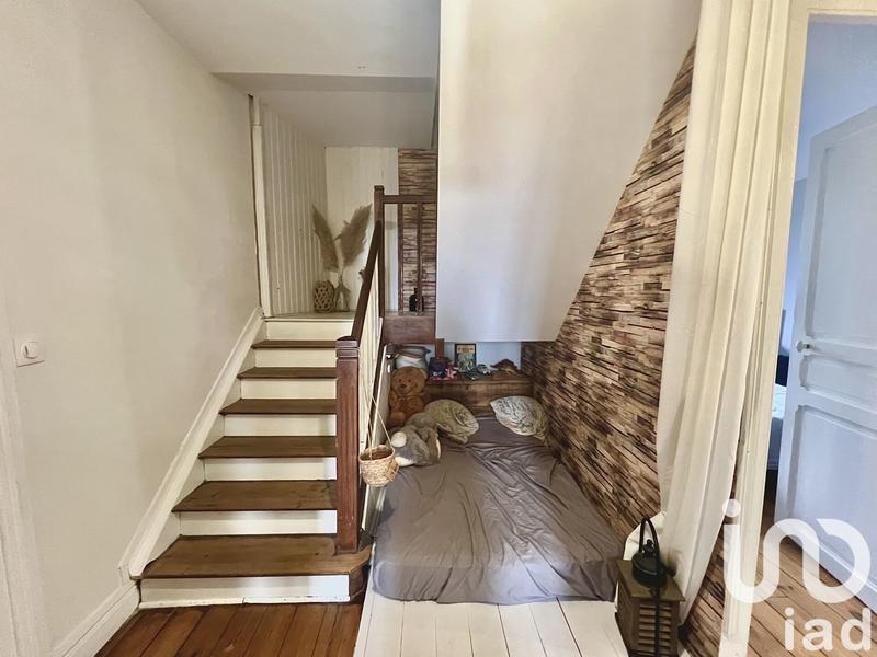 Maison - 201 m² - 6 pièces