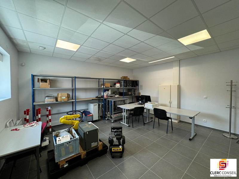 Bureau - 322 m²
